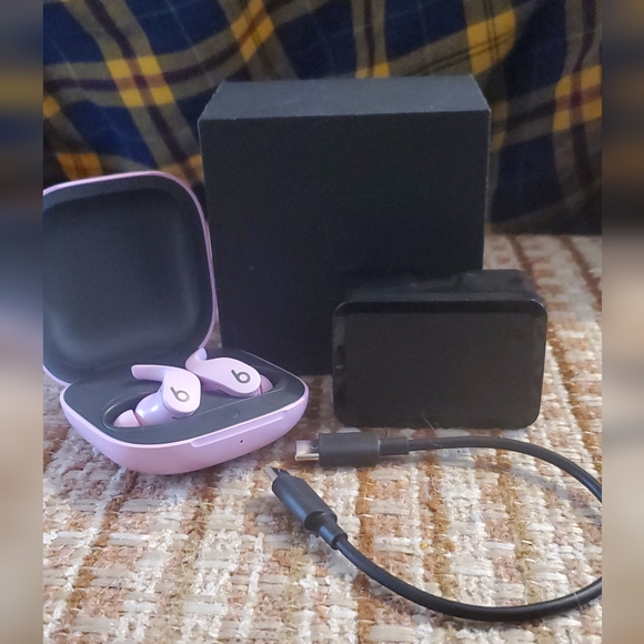 Beats Fit Pro ( Apple & Android Compatible) - Picture 5 of 5